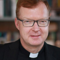 Rev. Prof. Hans Zollner, SJ (Germania)